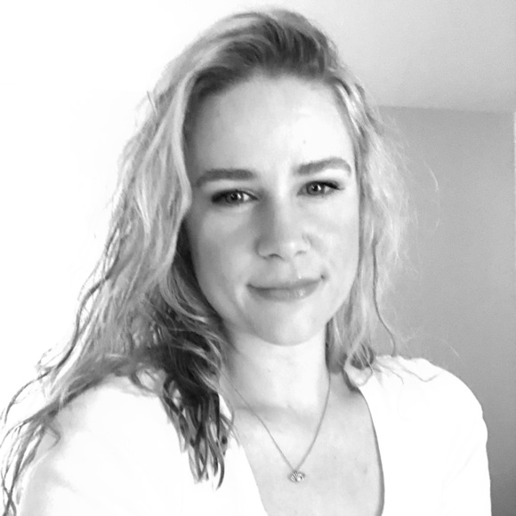 Meet your Posher, Amber - Picture 1 of 1